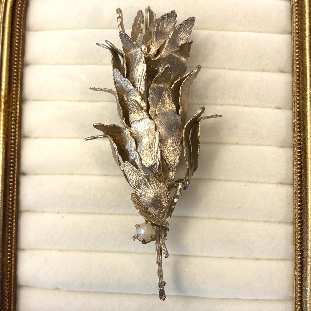 Vintage Large Gold Tone Floral Leaf Stalk Brooch Pin Textured Faux Pearl